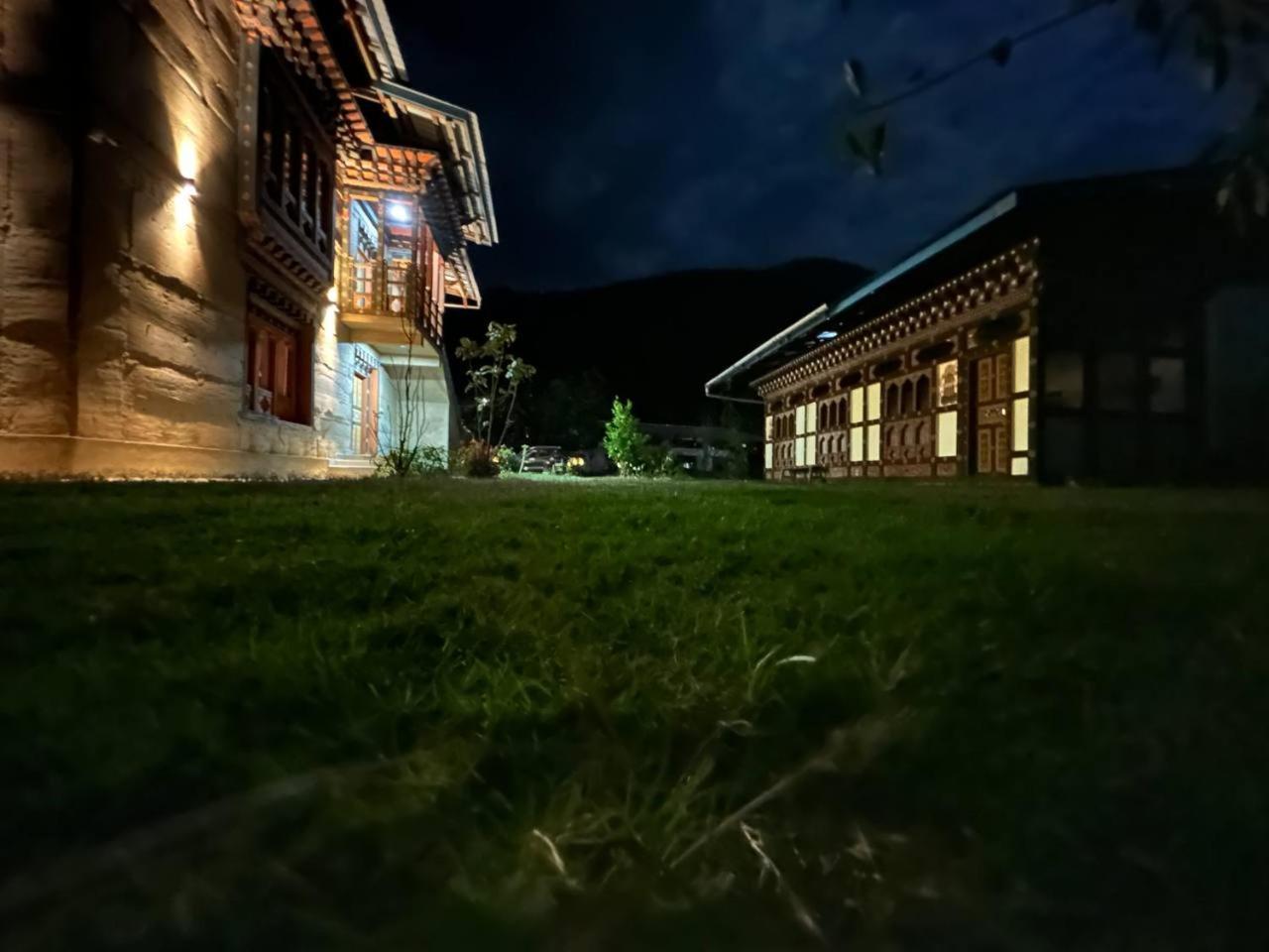 Spirit Village Lodge Punakha Exterior photo