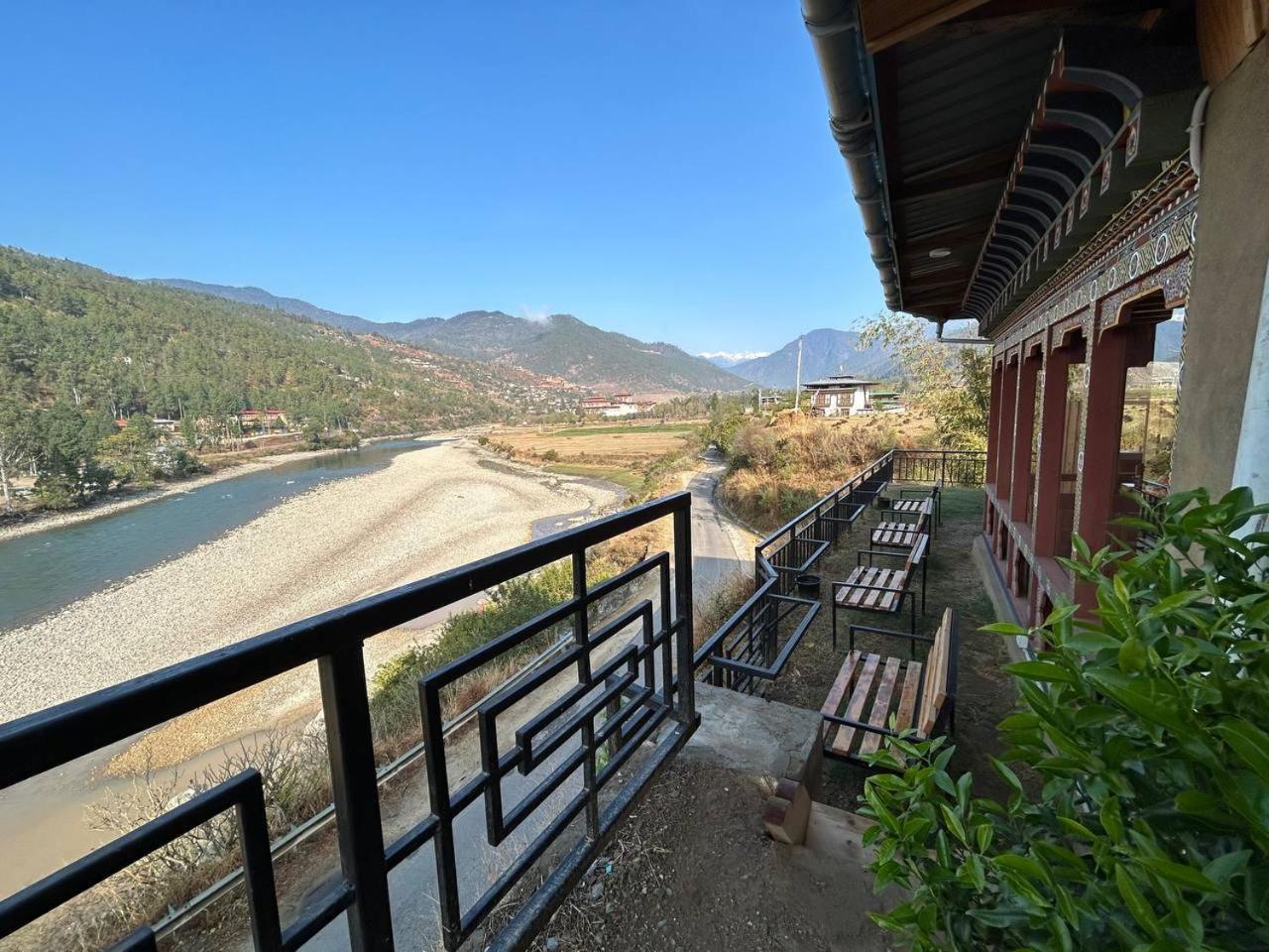 Spirit Village Lodge Punakha Exterior photo